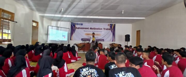 Achievement Motivation Training (AMT) ” Kenali Dirimu, Temukan Potensimu” Achievement Motivation Training (AMT) ” Kenali Dirimu, Temukan Potensimu”